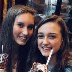 Meet your Posher, Jewls